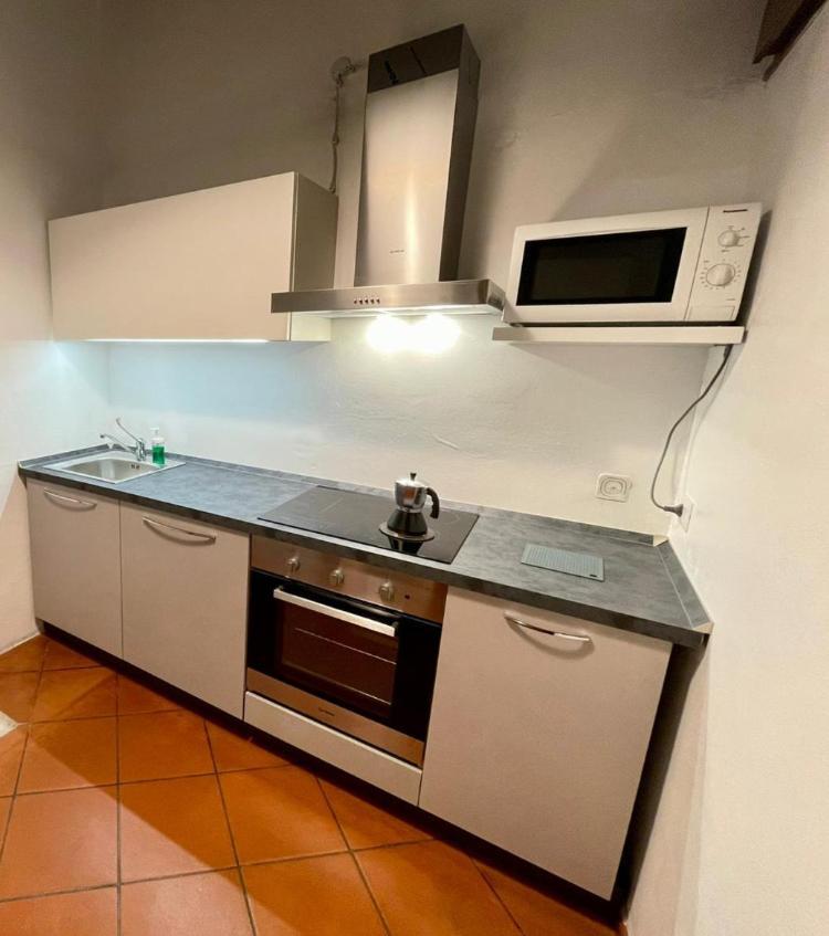 Sottoriva 12 City Center Large Apartment ヴェローナ エクステリア 写真
